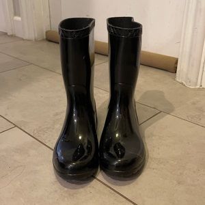 UGG rain boots - Girls size 2